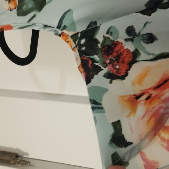 Wishful Park Floral print exposed shoulder top size XL - Picture 3 of 5